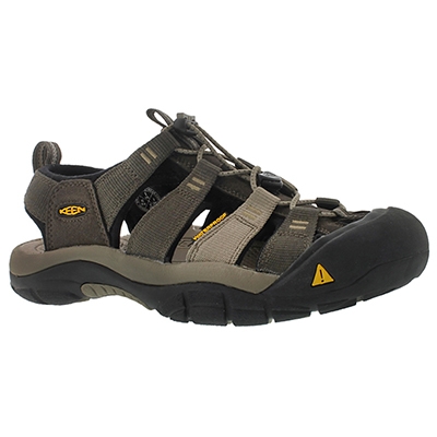 soft moc mens sandals