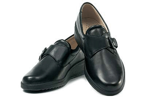 Ecco women's New Choice Monk black leather shoe