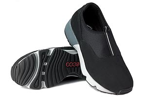 Ecco Receptor women's Light Slip On black walking shoe