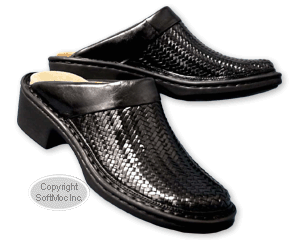 Clarks women's Cheshire  black clogs