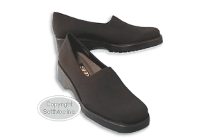 Easy Spirit women's Arcadia black stretch fabric shoe in a wide