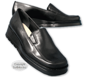Nine West women's Aviatore black dress shoe.