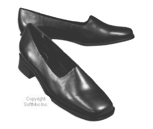 Easy Spirit women's Chino black leather loafer in a wide width