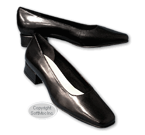 Easy Spirit women's Danielo black dress shoe in wide width