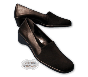 Aerosoles women's Demure black dress shoe with a wedge