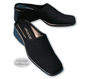 Aerosoles women's Slopenhagen black stretch fabric dress clog