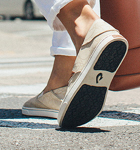 olukai shoes canada