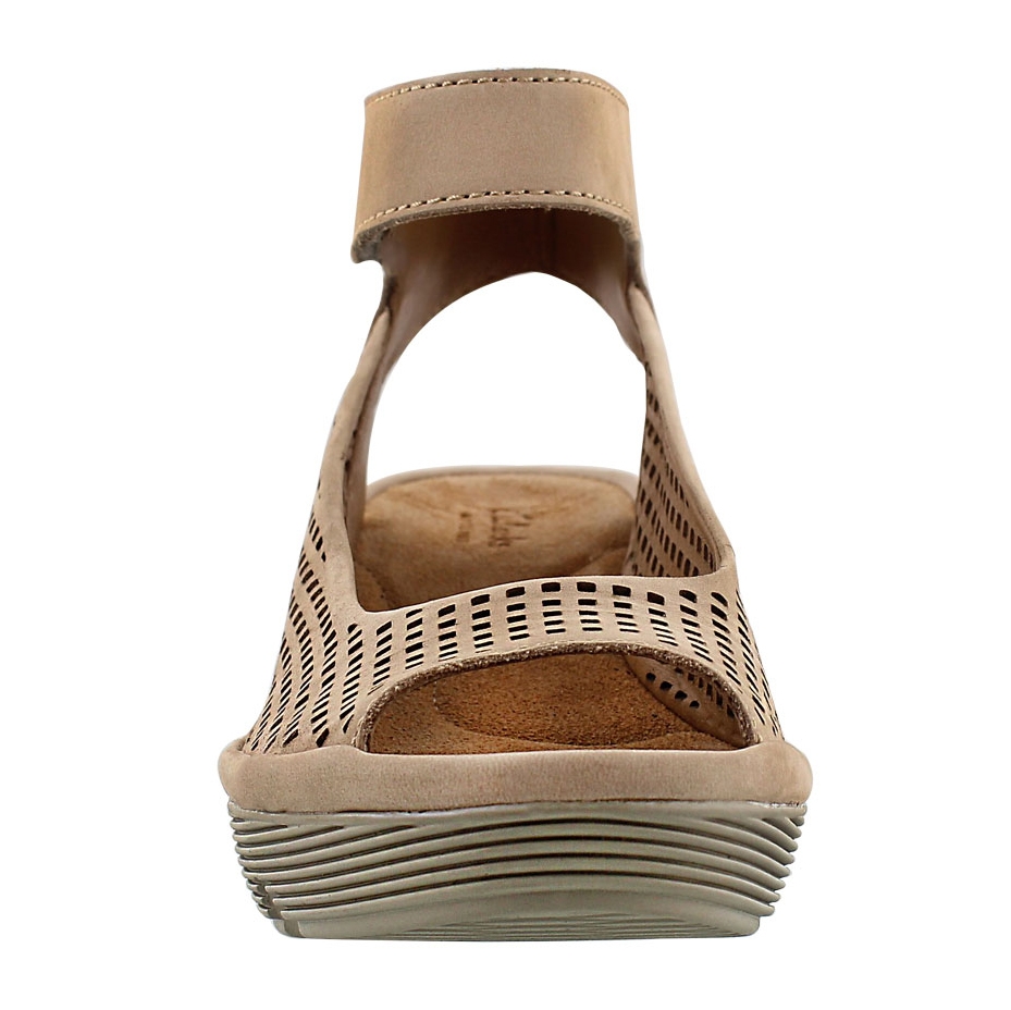 Lds Clarene Prima tan dress wedge