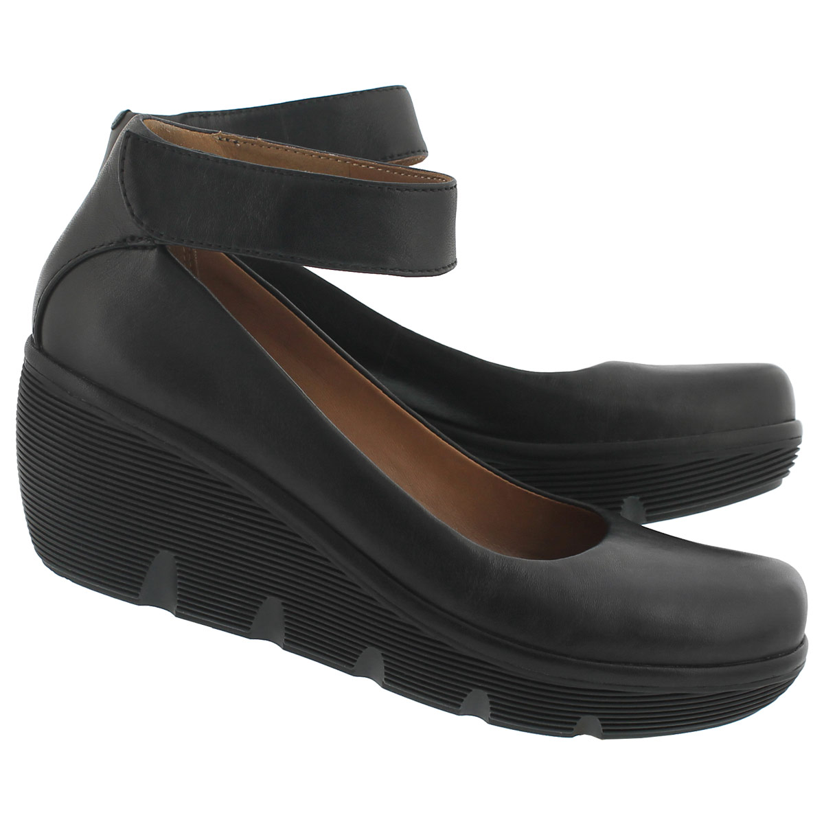 Lds Clarene Tide blk ankle strap wedge