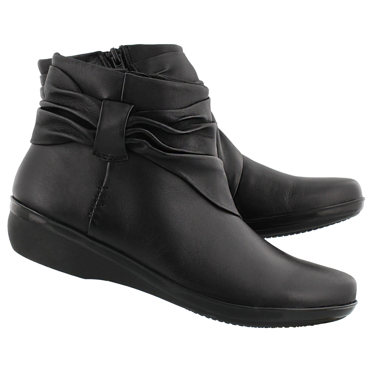 Clarks Women's EVERLAY MANDY black ankle boot | Softmoc.com