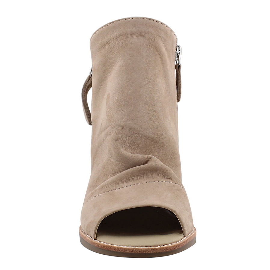 Lds New Callie taupe peep toe heel