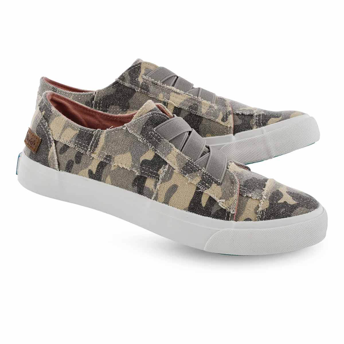 blowfish camo slip on