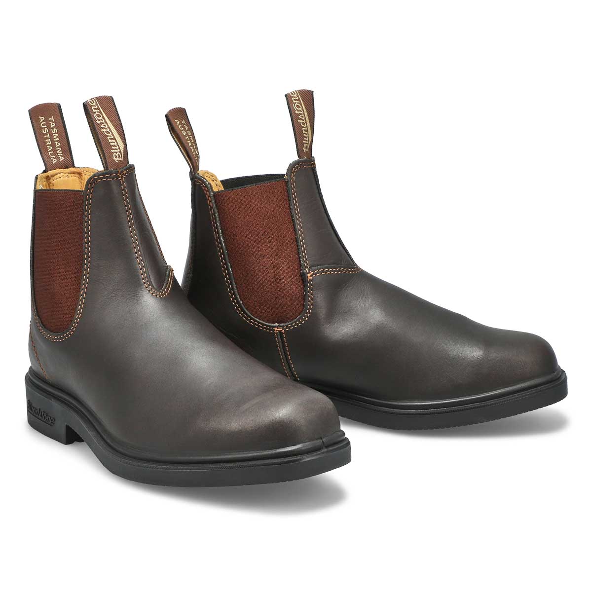 chisel toe chelsea boots