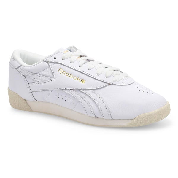 Women's Freestyle Lo Leather Sneaker - Chalk/Gold Metallic/Gum