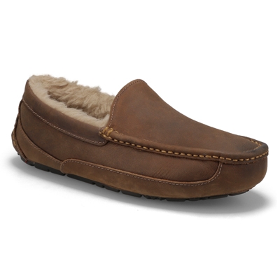 UGG Men's ASCOT Sheepskin Slipper - Tan | SoftMoc.com