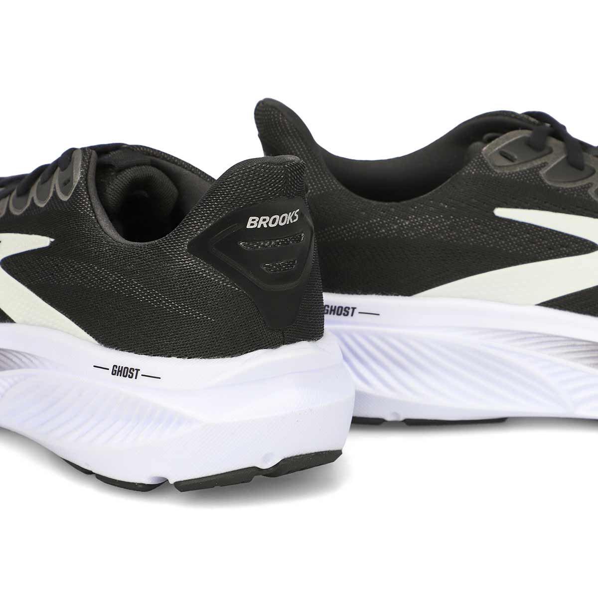 Men's Ghost 17 Lace Up Performance Runner - Black