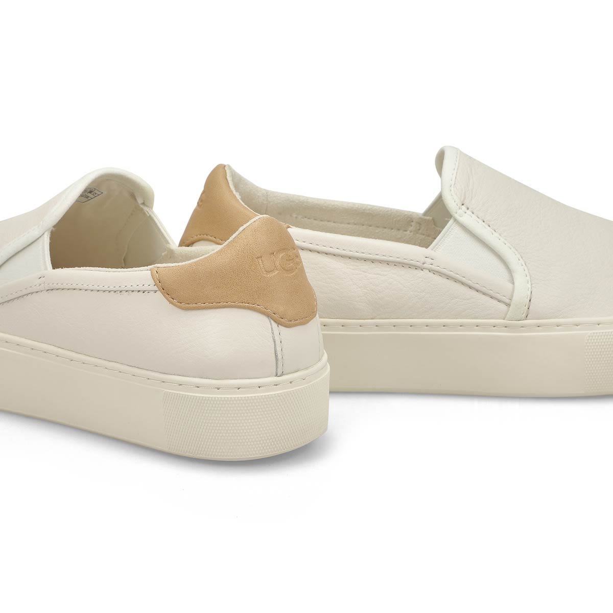 ugg cahlvan white
