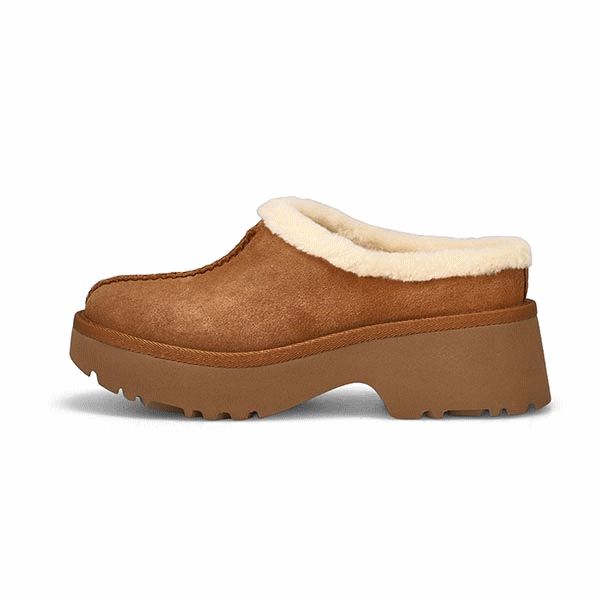 UGG Women's New Heights Cozy Casual Clog - Ch | SoftMoc.com