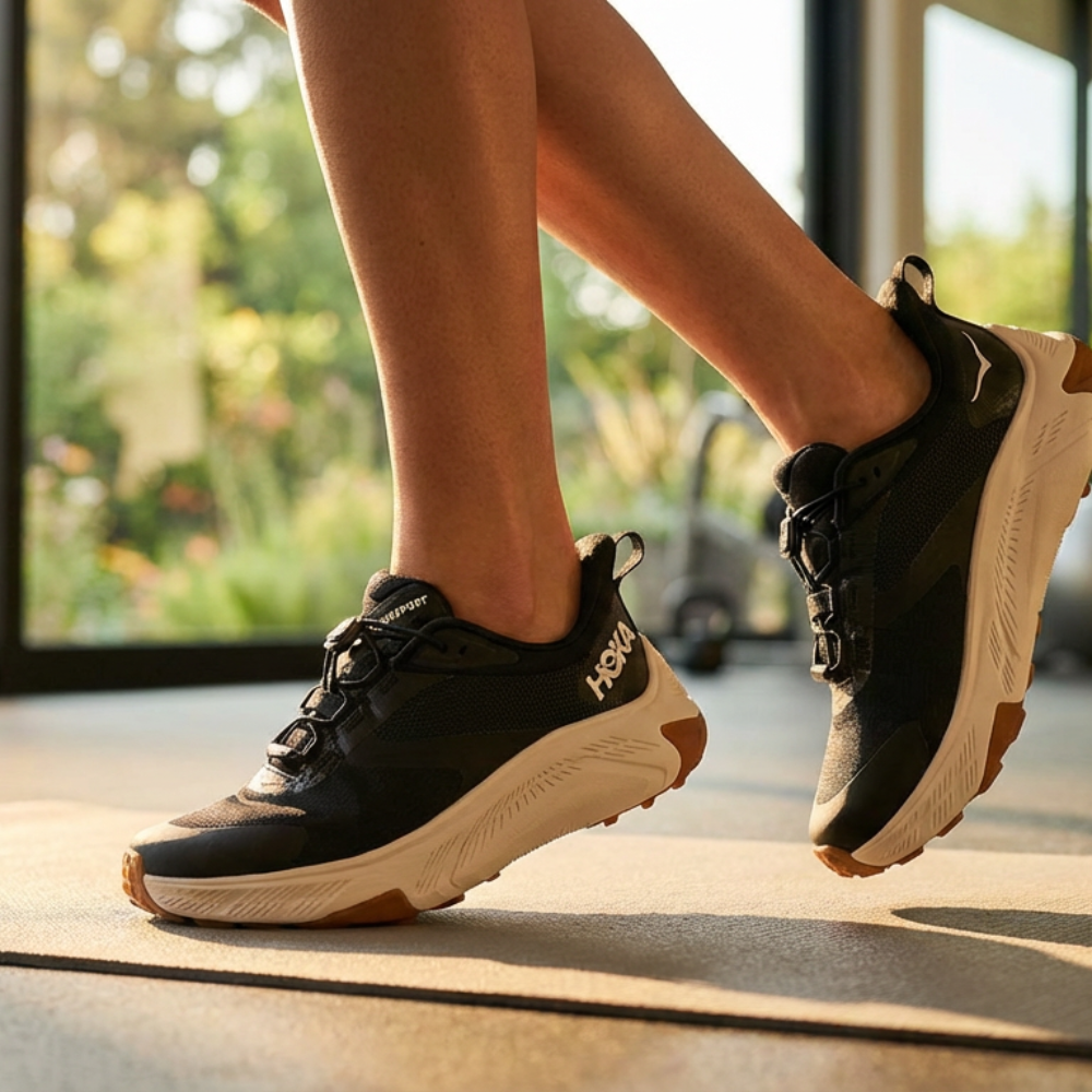 Women's Transport Lace Up Performance Runner - Egg