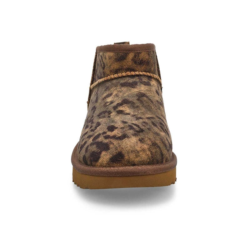 Women's Classic Ultra Mini Spotted Boot - Chestnut
