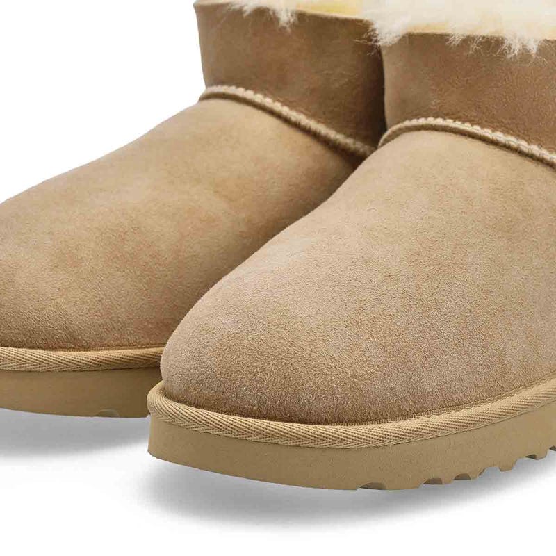 Women's Ultra Mini Bailey Bow Sheepskin Boot - Bla