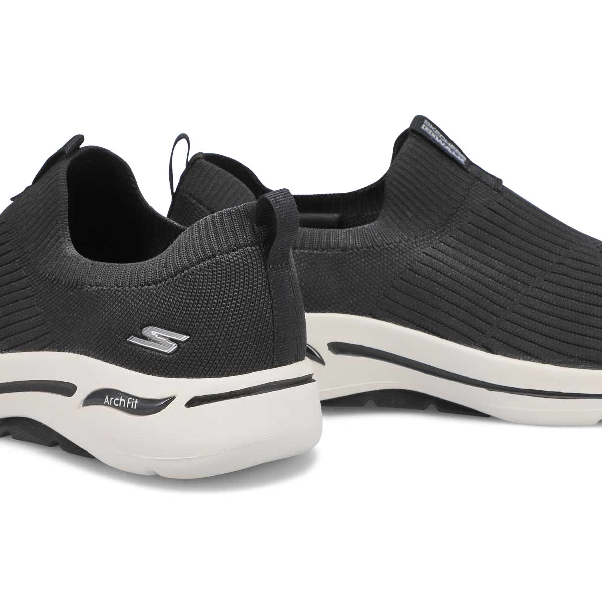 Women's GoWalk Arch Fit Iconic Wide Sneaker - Black