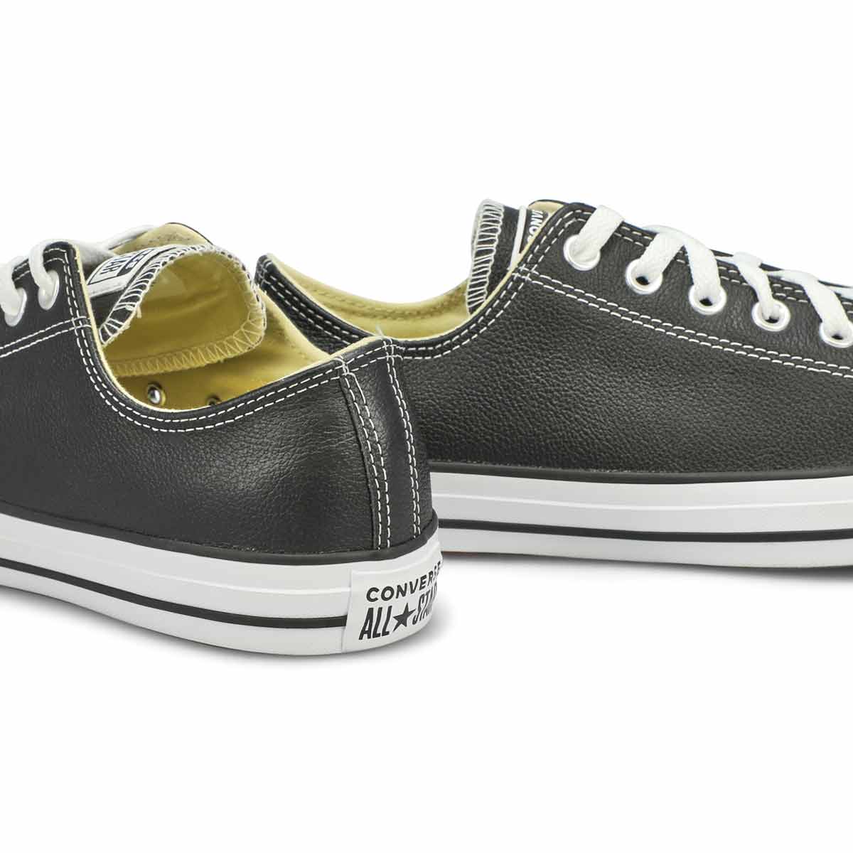 Men's Chuck Taylor All Star Classic Leather Sneaker - Black