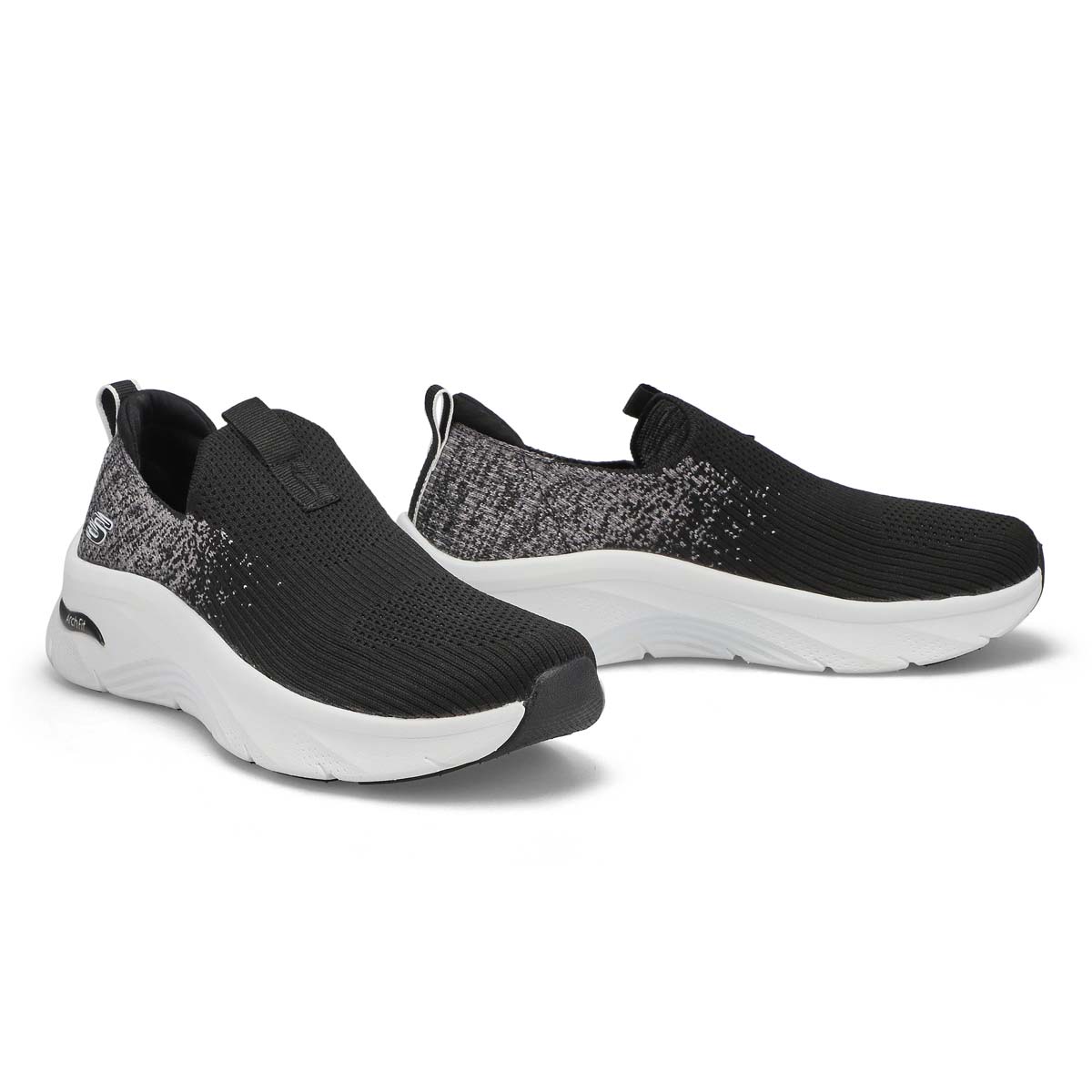 Skechers Women's Arch Fit D'Lux Slip On Sneak | SoftMoc.com