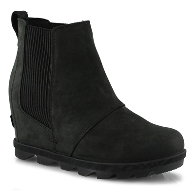 sorel boots near me