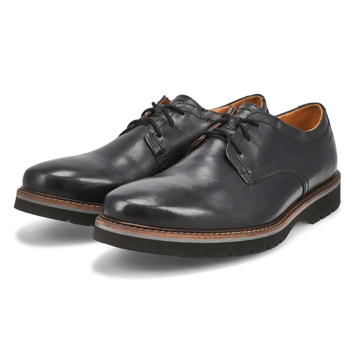 Clarks Men/'s Bayhill Plain Dress Oxford Shoe