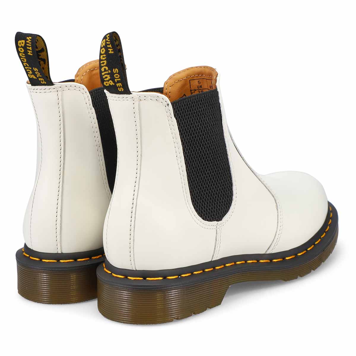 2976 yellow stitch smooth leather chelsea boots size 7