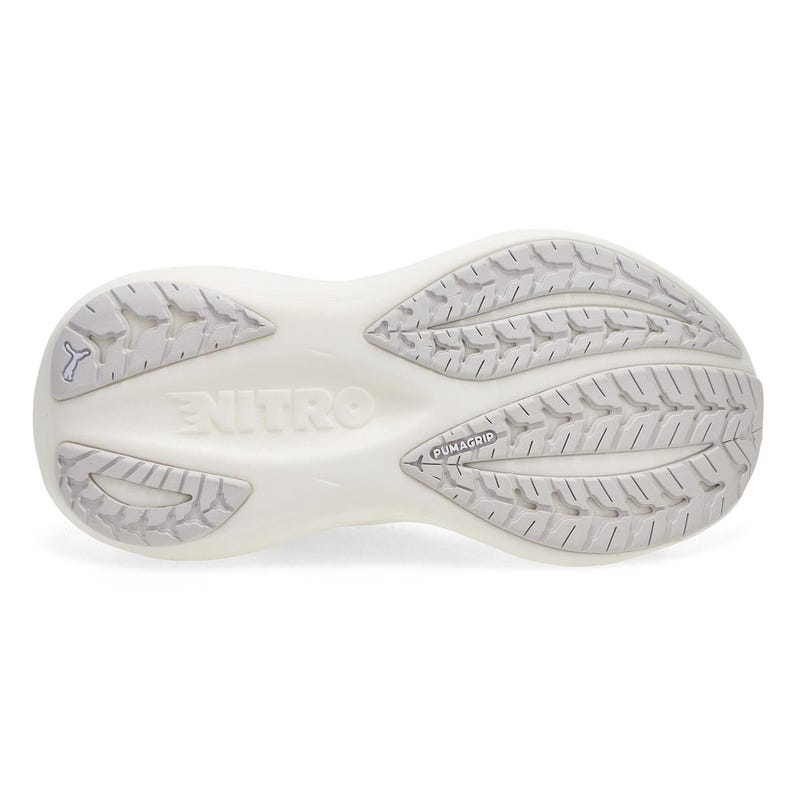 Women's  Magmax Nitro 2 Performance Sneaker - White/Silver Mist