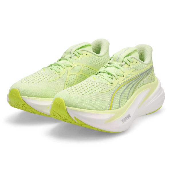 Women's  Magmax Nitro 2 Performance Sneaker - Apple Spritz/Lux Lime