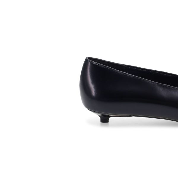Women's  Ardyn Kitten Heel Dress Pump- Black