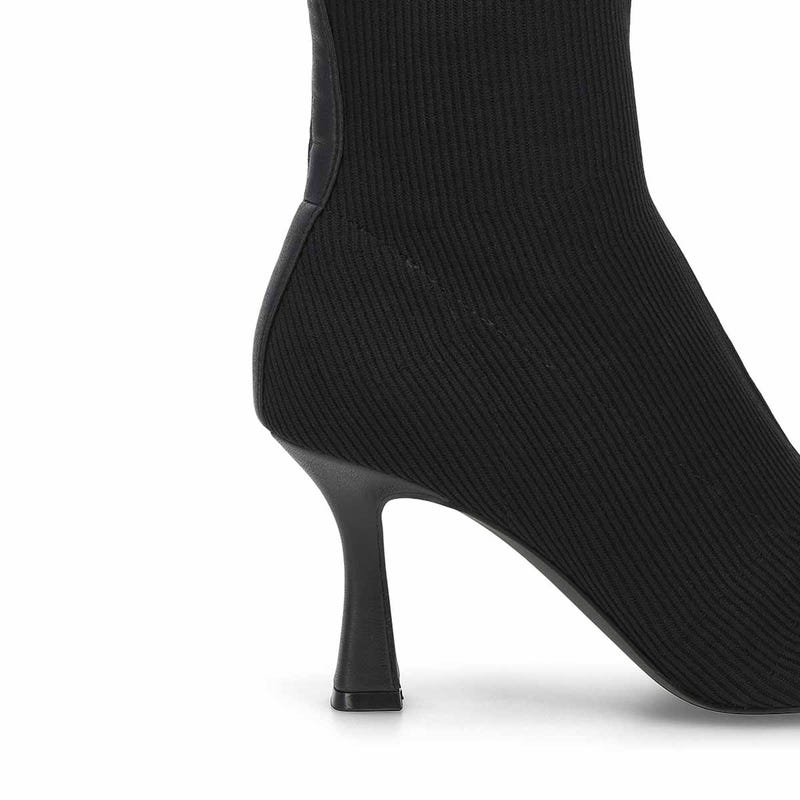 Women's  Freida Heeled Ankle Boot - Black