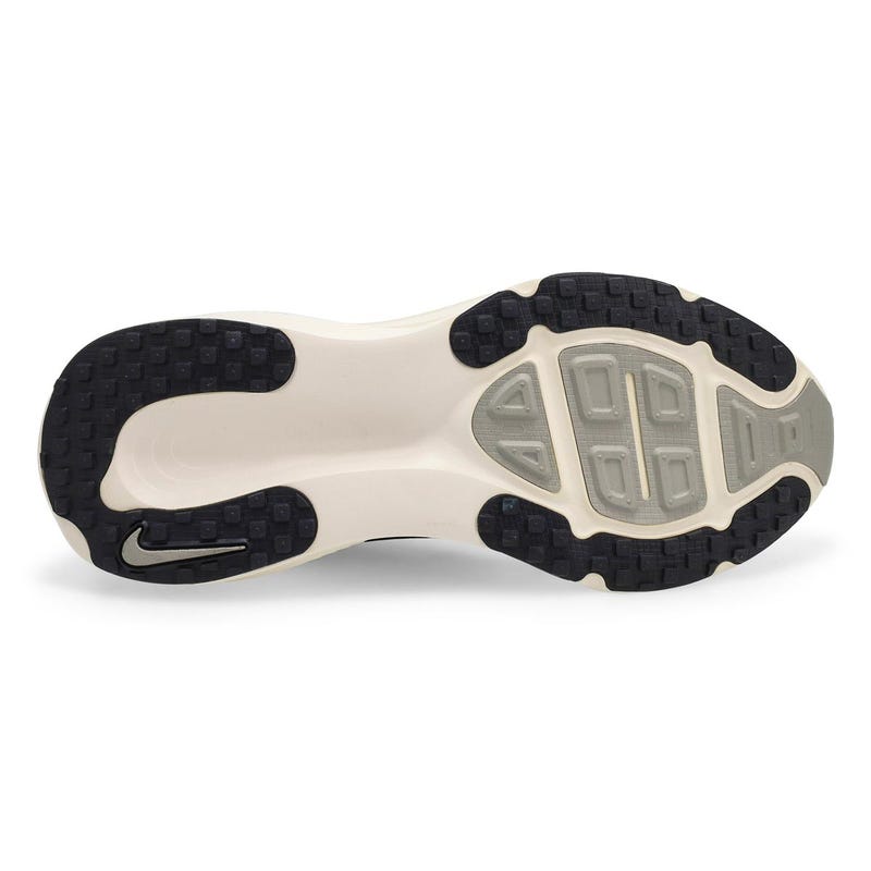 Men's Vomero 18 Performance Sneaker - Black/Summit White/Coconut Milk