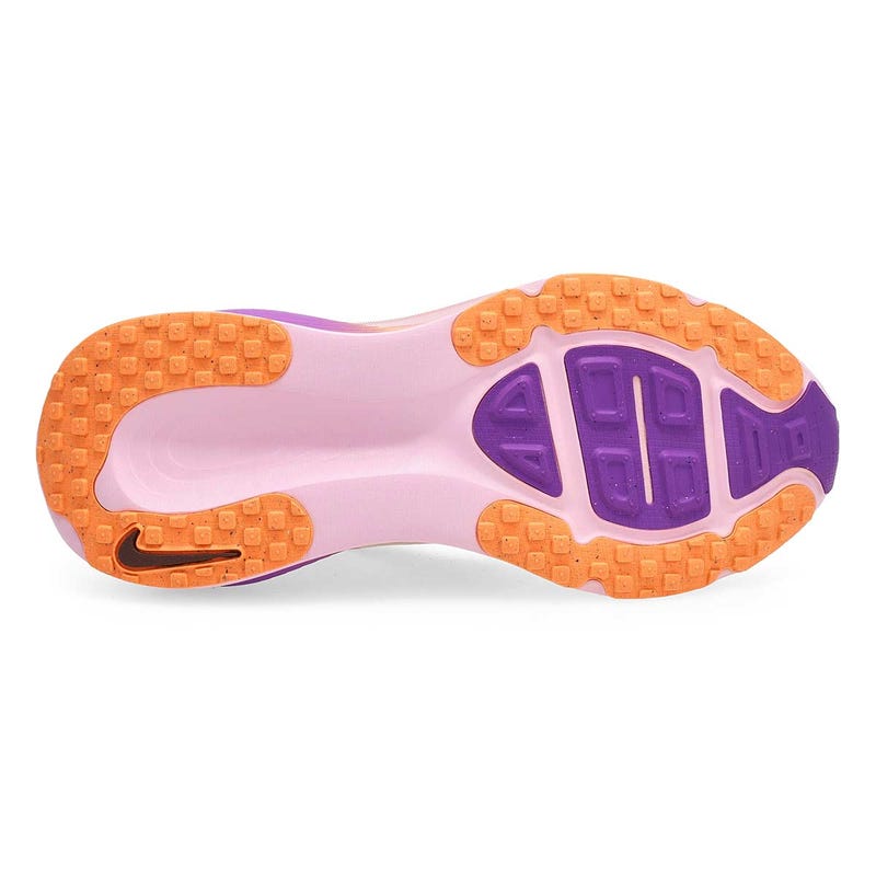 Women's  Vomero 18 Performance Sneaker - Chalk/Tattoo/Pink Faom/Bright Violet