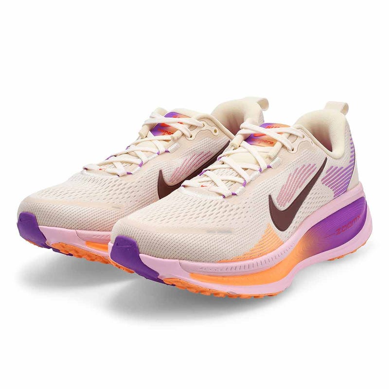 Women's  Vomero 18 Performance Sneaker - Chalk/Tattoo/Pink Faom/Bright Violet