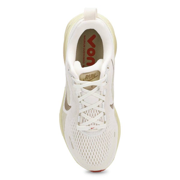 Women's  Vomero 18 Performance Running Shoe - Sail/Metallic Gold Grain/Light Khaki