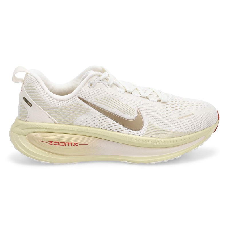 Women's  Vomero 18 Performance Running Shoe - Sail/Metallic Gold Grain/Light Khaki