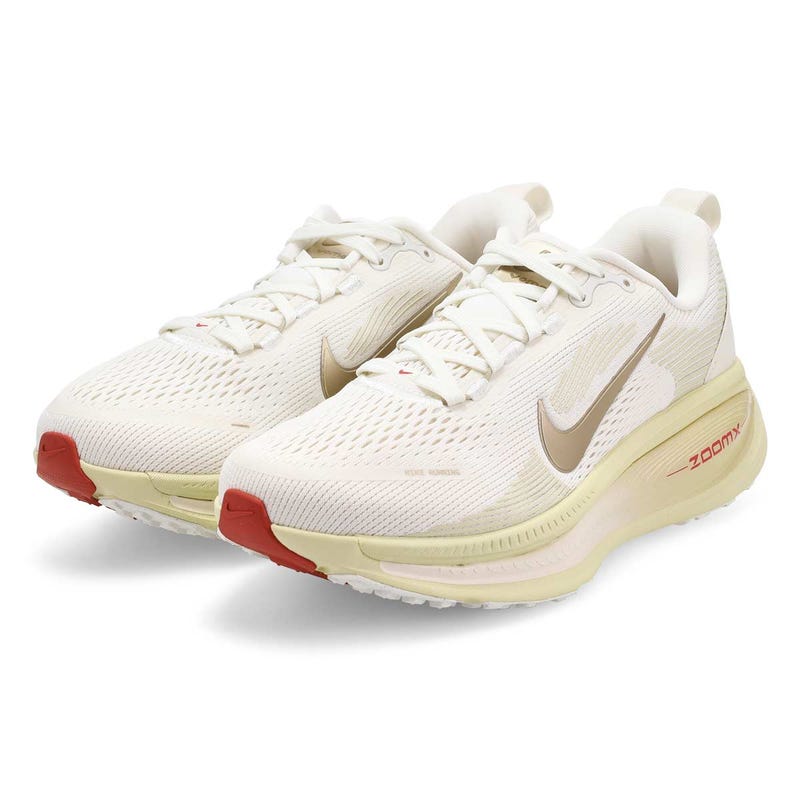 Women's  Vomero 18 Performance Running Shoe - Sail/Metallic Gold Grain/Light Khaki