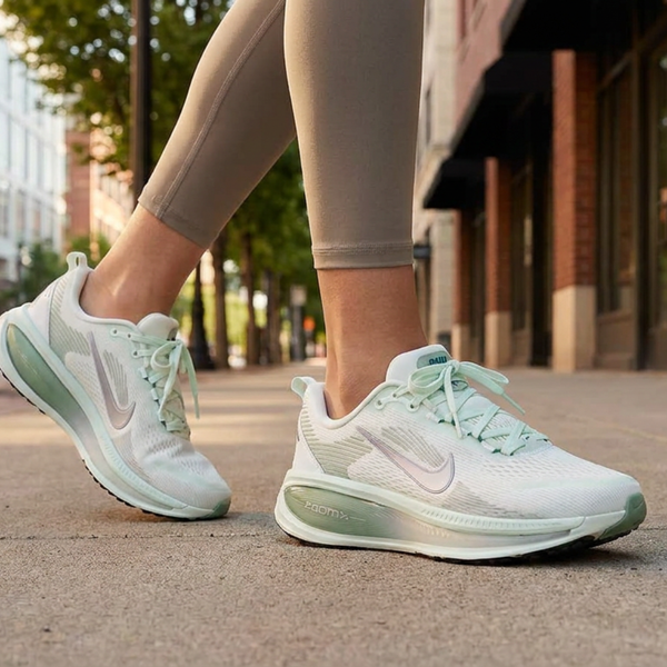 Women's Vomero 18 Performance Sneaker -Barely Green/Metallic Silver/Steam