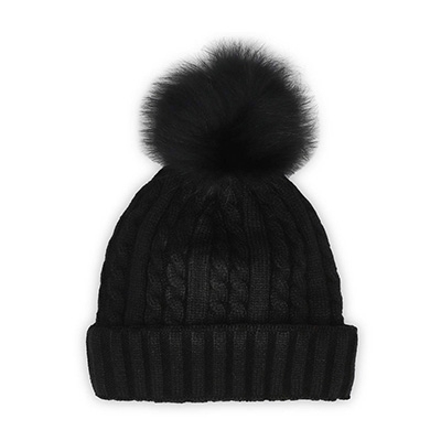 Lds W/Fur Pom Cable Stitch Hat- Blk/Blk