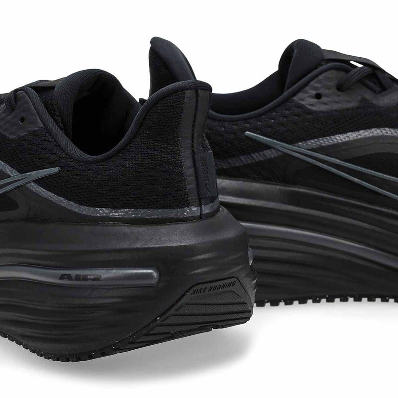Men's Winflow 12 Performance Sneaker - Black/Black/Dark Smoke Grey