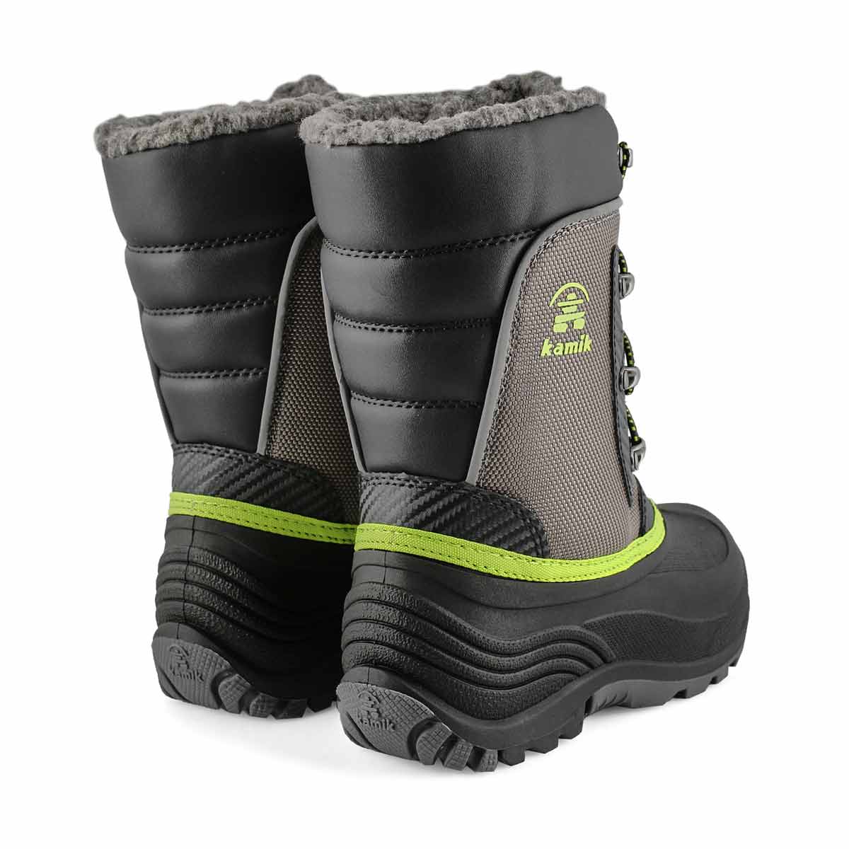 bottes avec crampons intégrés