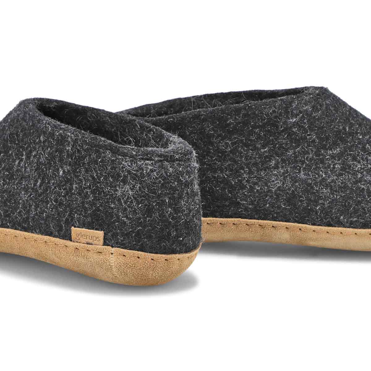 Men's Model A Closed Back Slipper - Charcoal