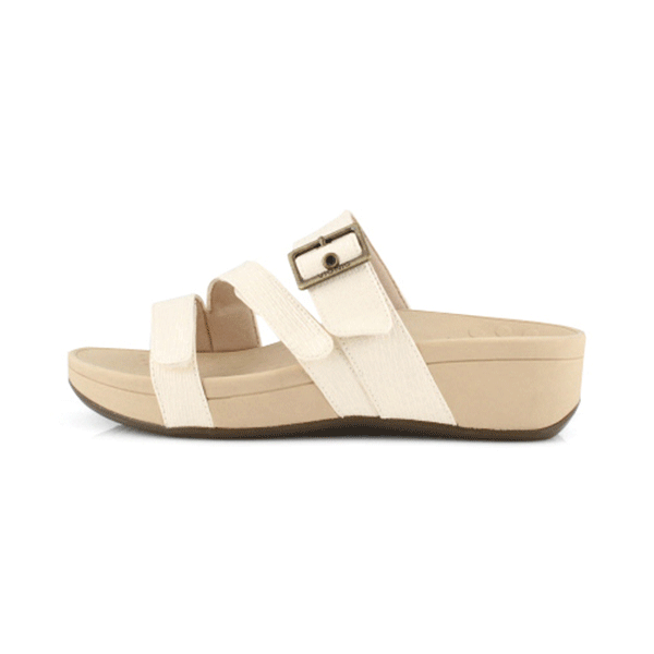 softmoc vionic sandals