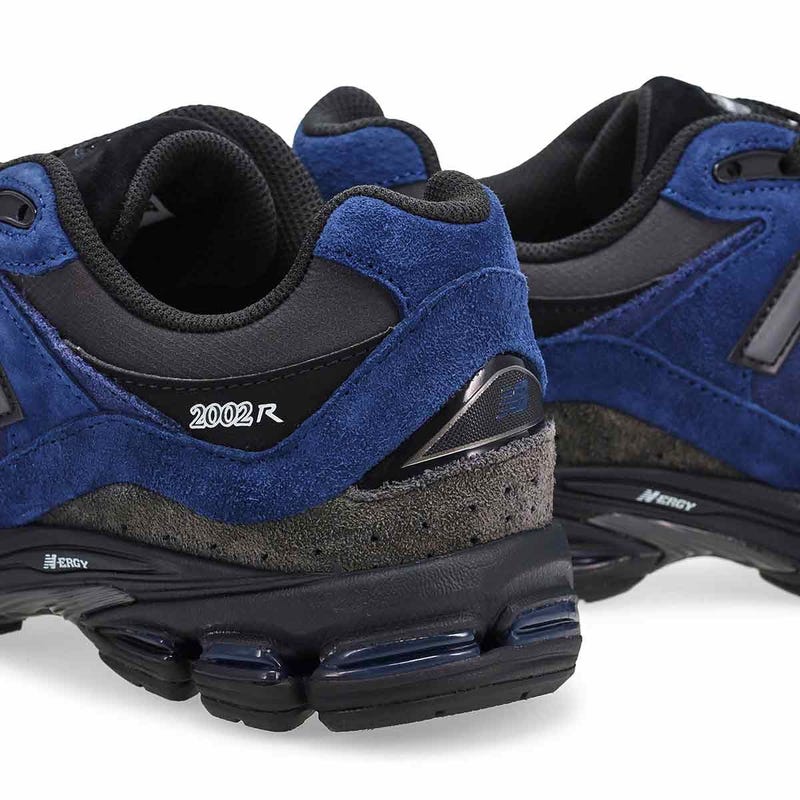 Men's 2002R Lace Up Sneaker - Dark Night/Black