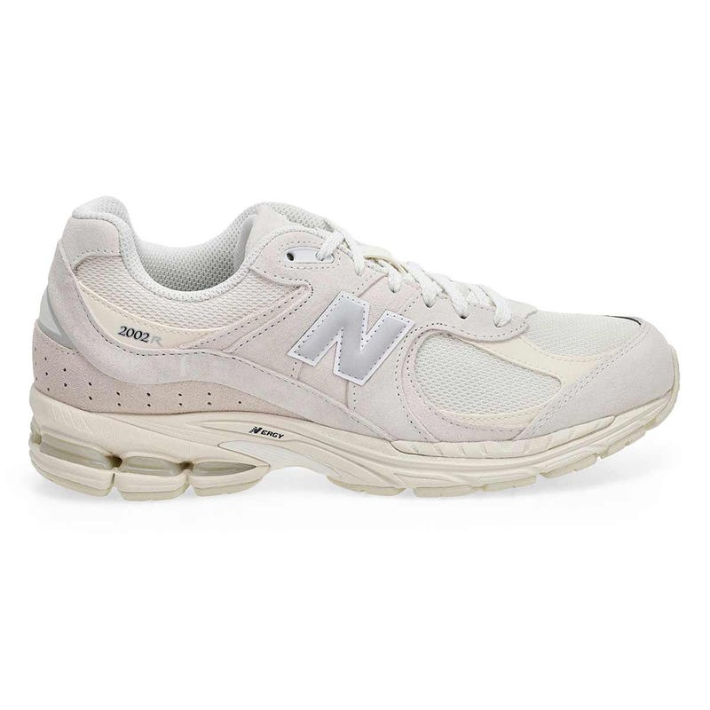 Men's 2002R Lace Up Sneaker - Sea Salt/Silver Metallic