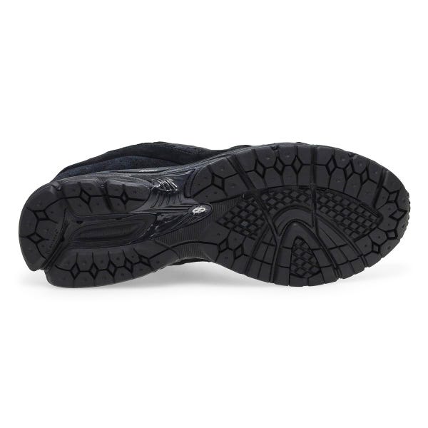 Men's 2002R Lace Up Sneaker - Black/Black Metallic